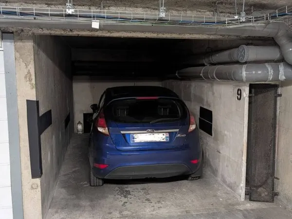Parking 12 m²