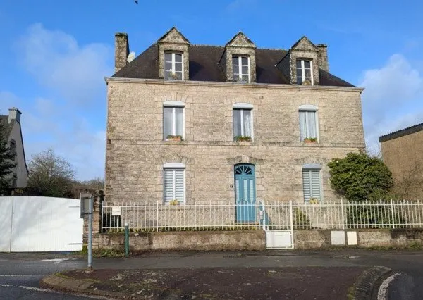 Maison de Maitre rénovée avec goût au coeur de Malestroit, 496 375,00 €