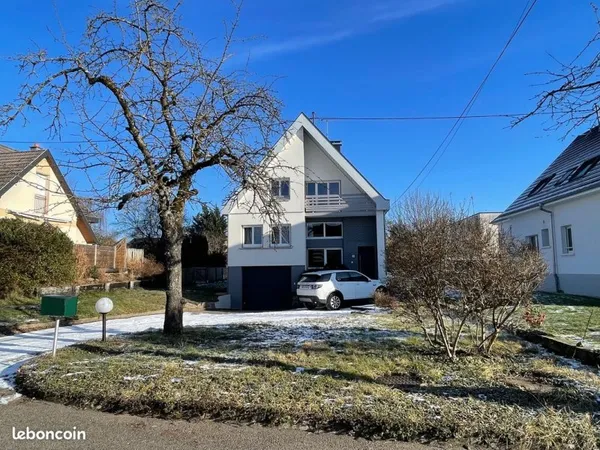 Maison d'architecte au calme, avec vue à UFFHOLTZ