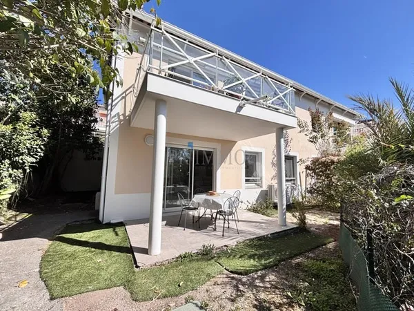 AFFAIRE A SAISIR 3 Piéces avec garage SAINT-RAPHAEL 83700