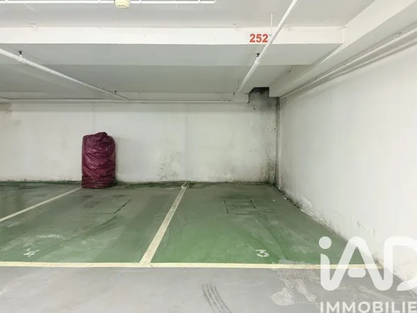 Parking 12 m²