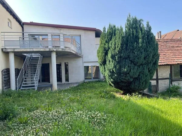 Maison 5 pièces 164 m²