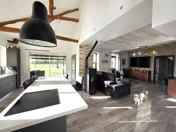Maison 9 pièces 200 m²