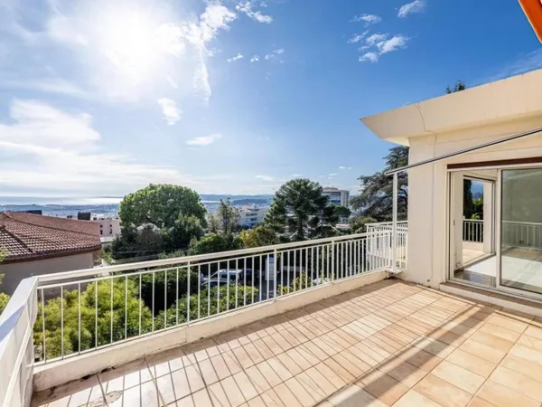 Villa 7 pièces 270 m²