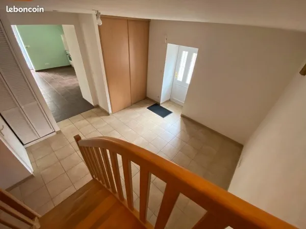 T5 122 m² (145 m² au sol) - EXCELLENT COMPROMIS ENTRE MAISON ET APPARTEMENT