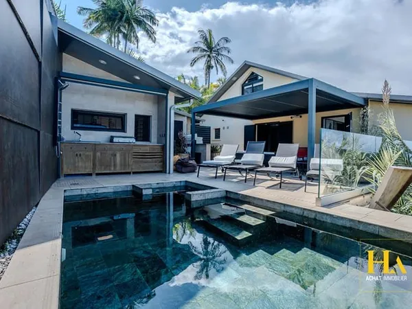 EXLUSIVITÉ - SAINT PIERRE - MONT VERT - Villa vue mer avec piscine + 2 appartements