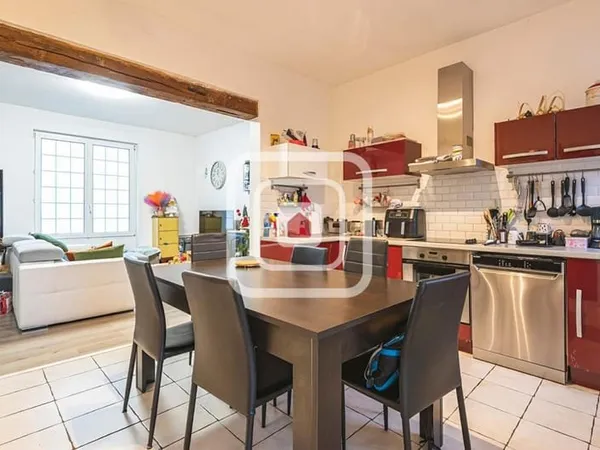 Maison ancienne sans travaux, prête à emménager, avec jardin clos