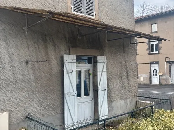 Puy guillaume maison t5 a renover