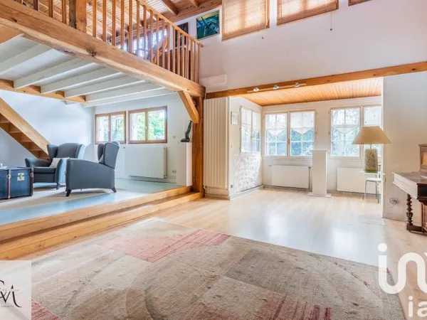 Maison 8 pièces 210 m²