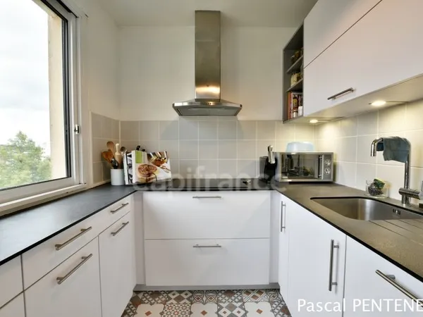 Villeurbanne limite Lyon 3 - T4 familial 3 CH - Rénové 2021 - Garage - Tram 5 min