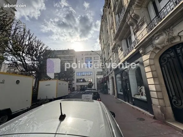 Commerce beauté/coiffure 34 m²