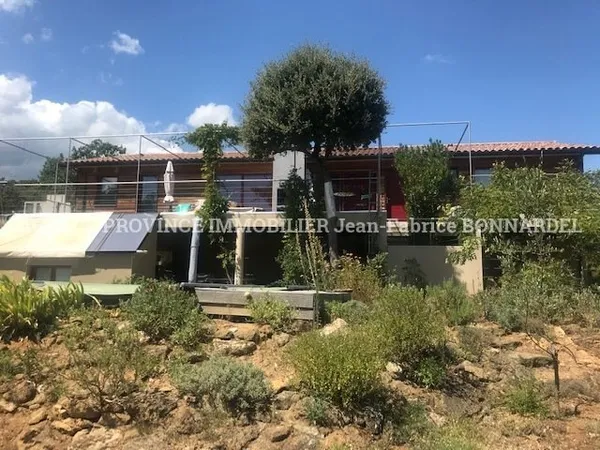 Très belle villa en ossature bois avec Vue magnifique sur le Mont Ventoux