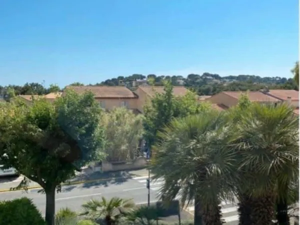 Magnifique T3 au calme à Sanary sur mer