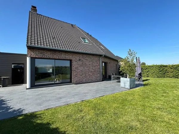 Maison 5 pièces 150 m²