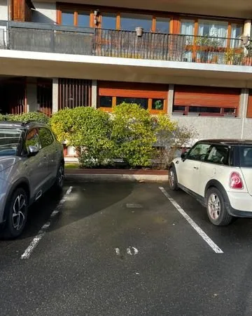 Place de parking à louer