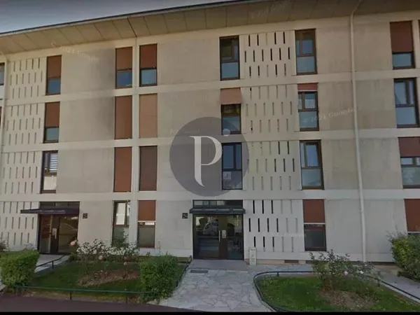 Wissous-Emplacement parking
