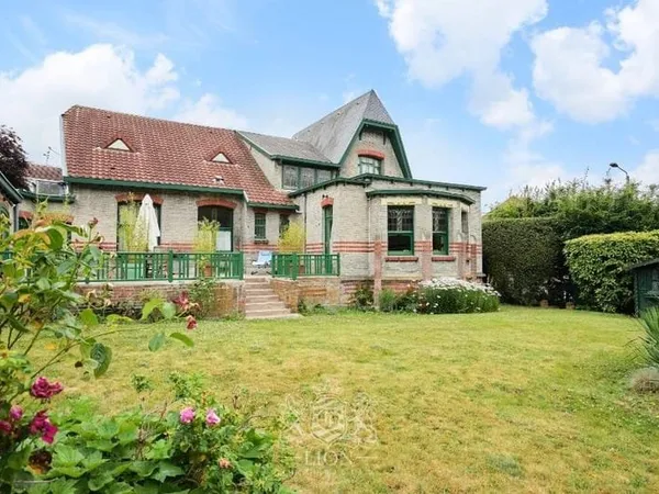 Villa 7 pièces 293 m²
