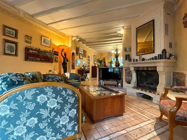 Saint Melaine Sur Aubance - Maison familiale avec vie de plain pied, garage, piscine et grand jardin