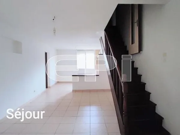 6336-LES TROIS MOUTIERS, maison d'environ 115 m2 offrant au rdc