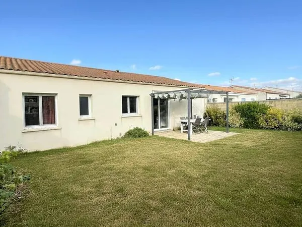 Maison Croix Chapeau
