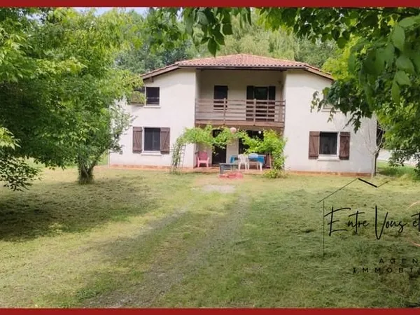 MAISON TRADITIONELLE SUR 3282 M2
