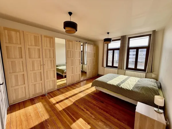 Appartement de caractère 139 m² €" 3/4 chambres €" Entièrement rénové €" Garage + cave €" Le Ban-Sai