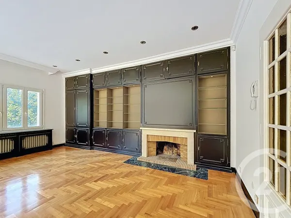 Appartement 5 pièces 153 m²