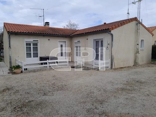 ref 9103. Maison individuelle de 98 m2 à Monts sur Guesnes avec