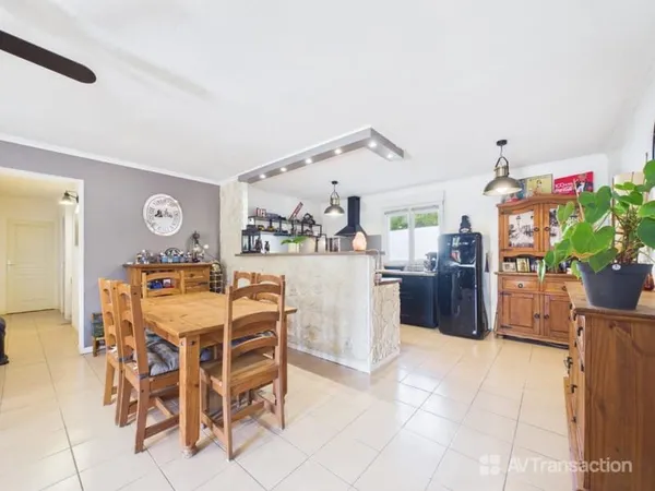 T4 familial 96 m² avec terrasse et parking - AFA
