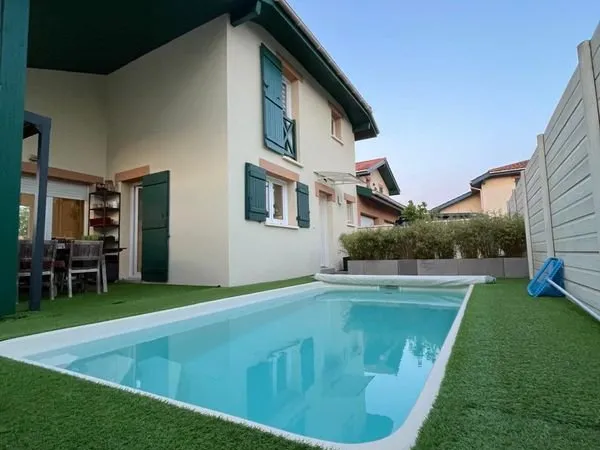 Maison 3 chambres avec piscine Centre bourg