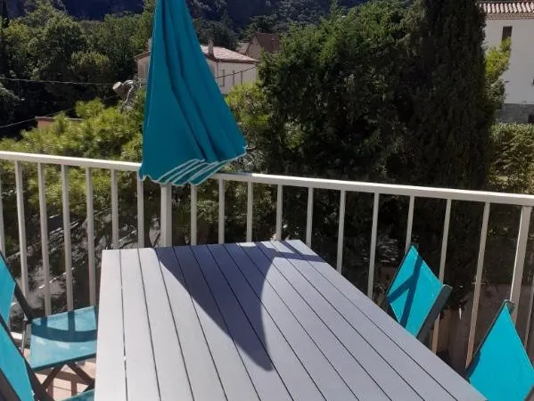 APPARTEMENT MEUBLÉ ET ÉQUIPÉ SPECIAL CURE