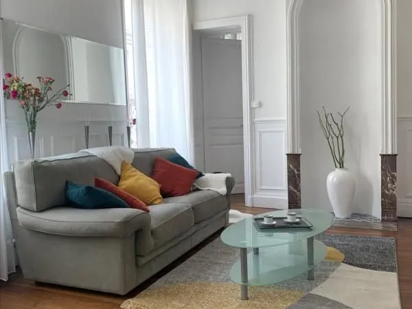 Meublé 4 pièces 77 m²