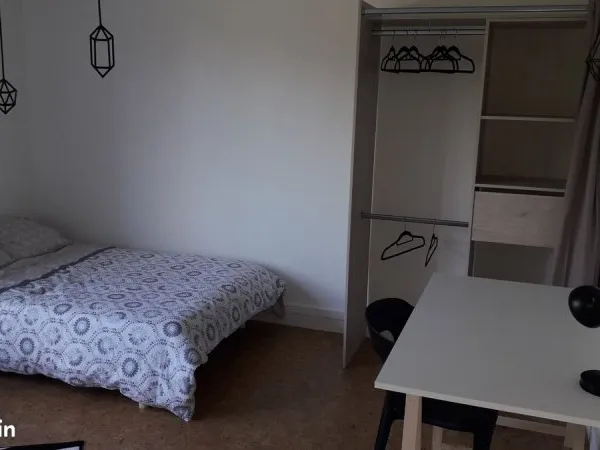 Chambre meublée 16m2