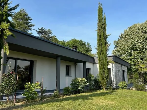 Maison 6 pièces 300 m²