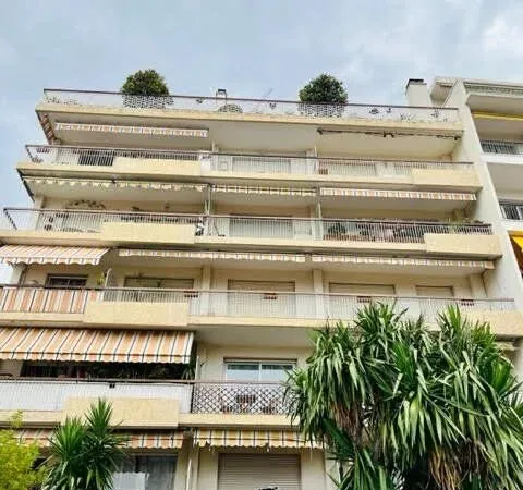 3 Pièces 72m2 terrasse Nice Chambrun