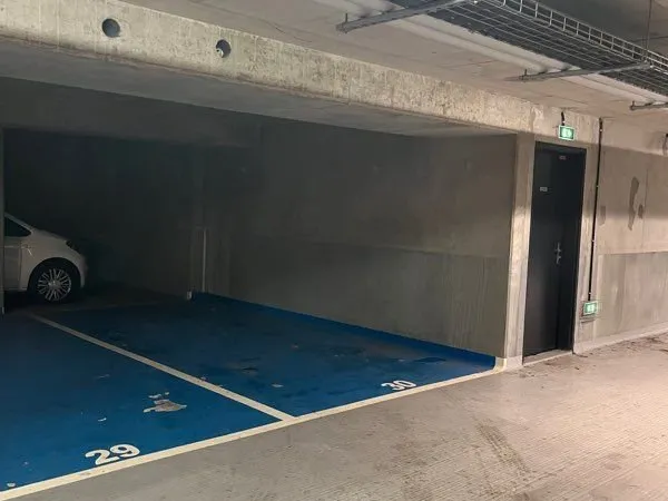 Place de parking à louer
