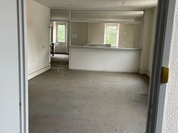 Espace de stockage / Garde-meuble propre & sécurisé