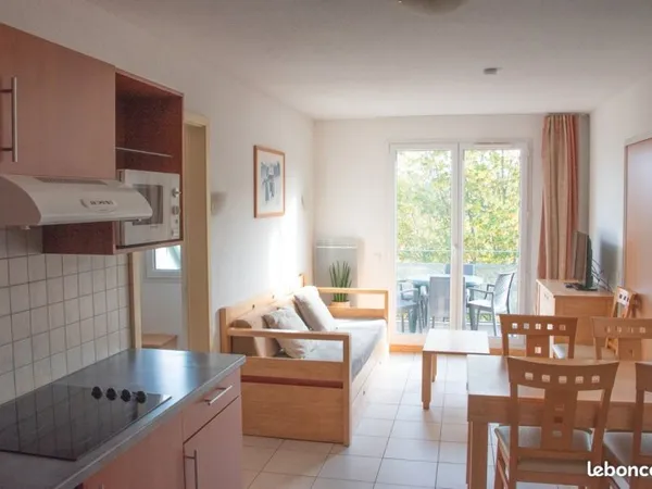 Appartement 2 pièces meublé - Résidence avec piscine