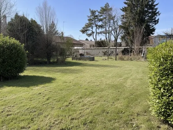 Terrain 612 m²