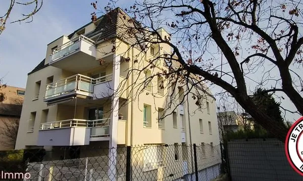 ATTIQUE de standing + TERRASSE avec VUE REMARQUABLE + GARAGE PRIVE + PLACE de PARKING PRIVEE