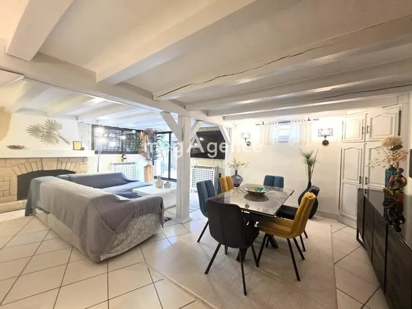 Montfermeil Maison rénovée 120m² 6 pièces terrain 300m²