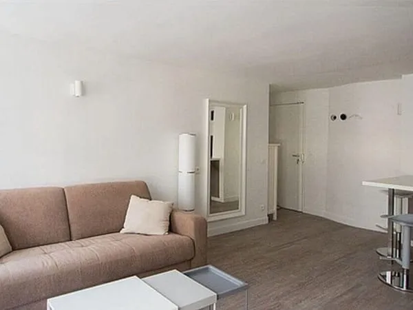 Beau studio meublé en très bon état de 27 m²