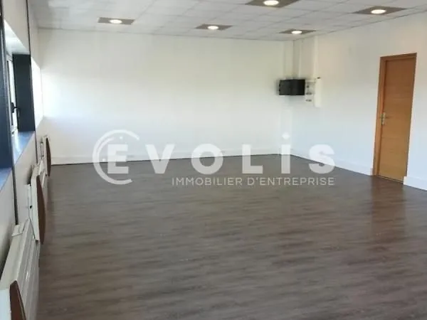 Bureau 56 m²