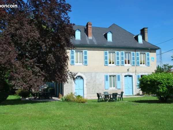 Magnifique maison béarnaise de 300 m2, parc arboré plein sud