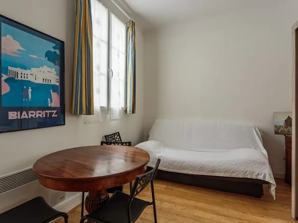 2 pièces 38.12 m2 Appartement T2 Les Halles de Biarritz à ve