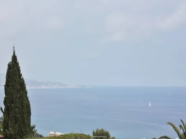 VILLA DE PRESTIGE A ROQUEBRUNE CAP MARTIN