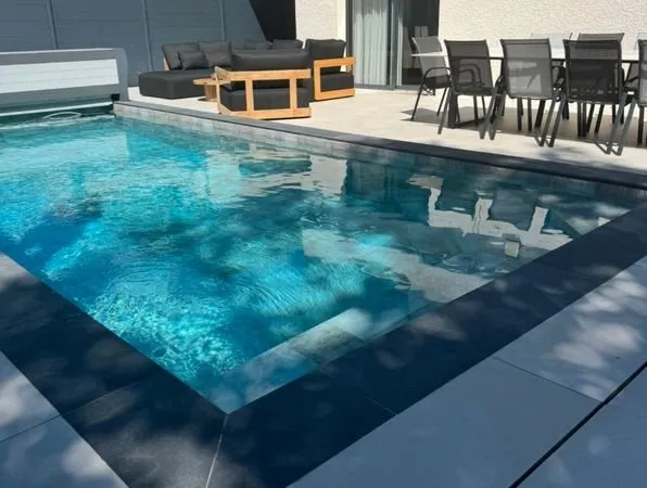 Maison individuelle récente 136 m² - 4 chambres - pièce de vie 55 m² - piscine - sans vis-à-vis - Ch