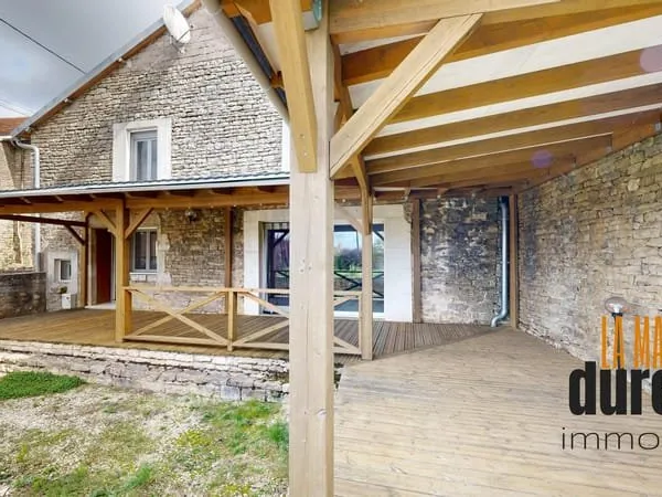 Maison 3 pièces 144 m²
