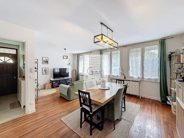 Maison de plain-pied 5 pièces 82 m²
