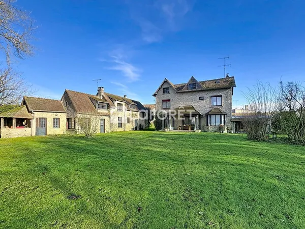 Maison 11 pièces 250 m²